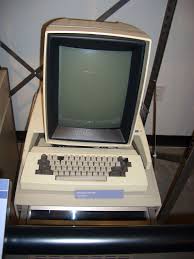 800px-Xerox_Alto – one of the first personal computers